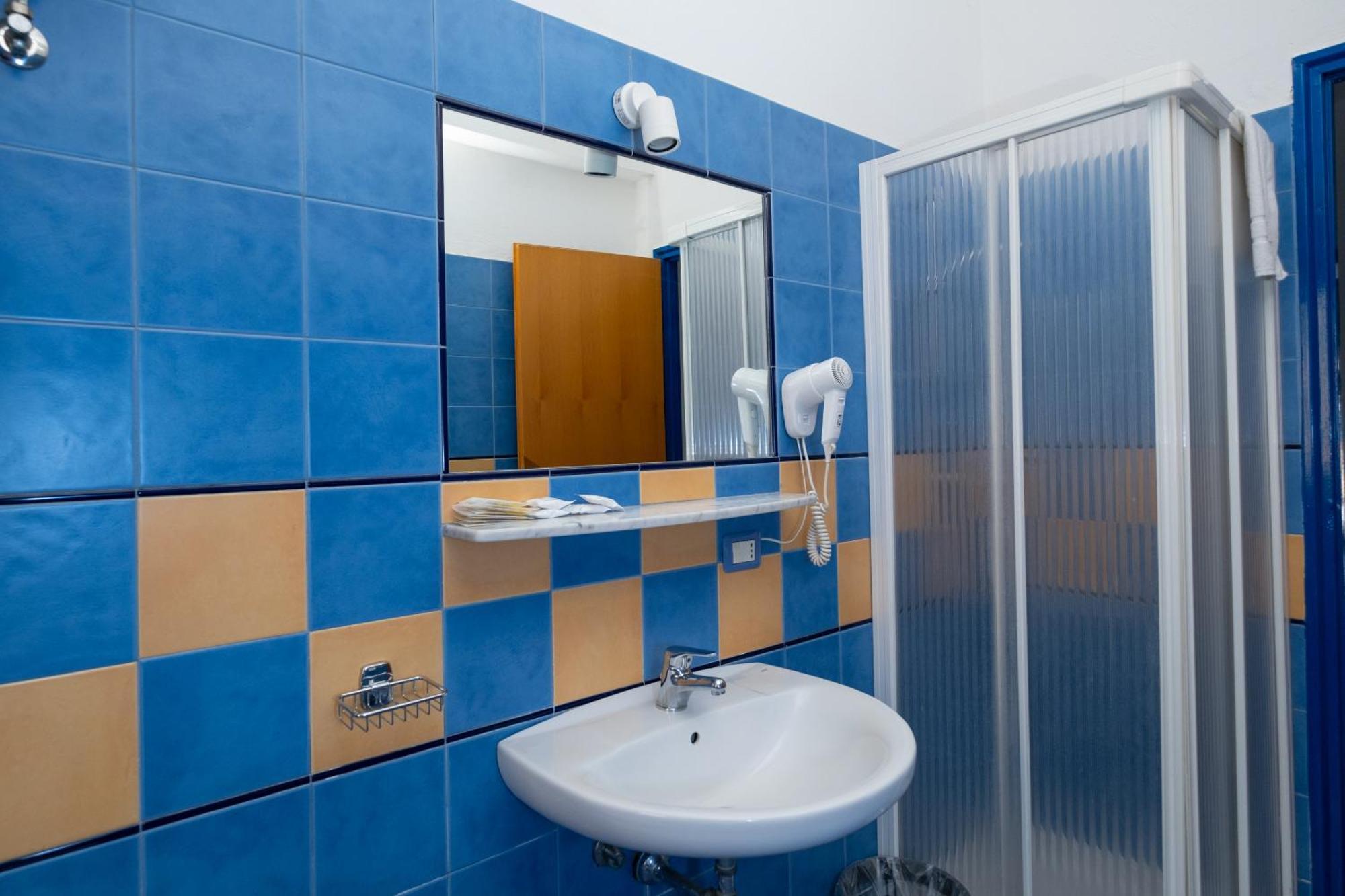 Oasi Azzurra Aparthotel Messina Exterior photo