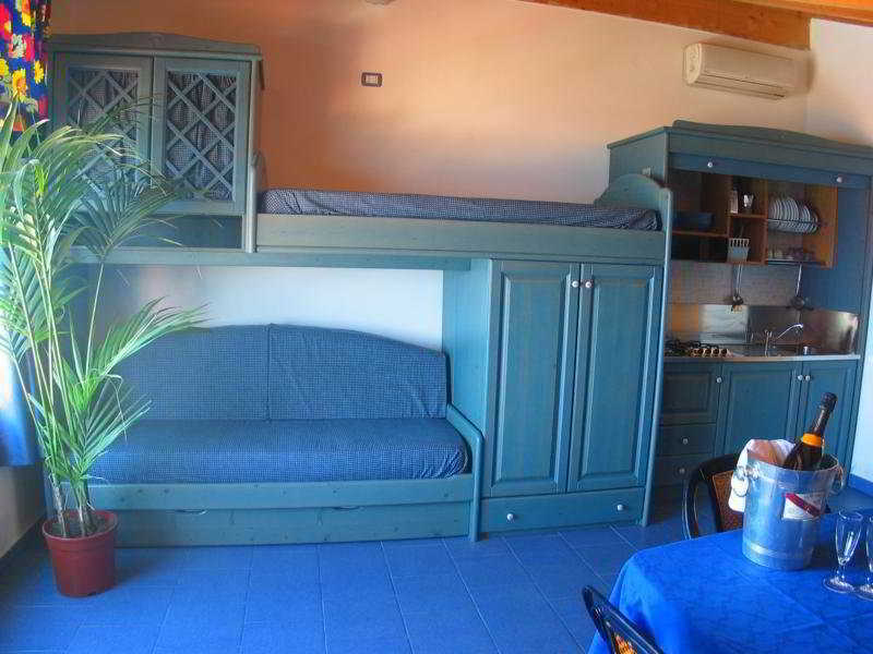 Oasi Azzurra Aparthotel Messina Exterior photo